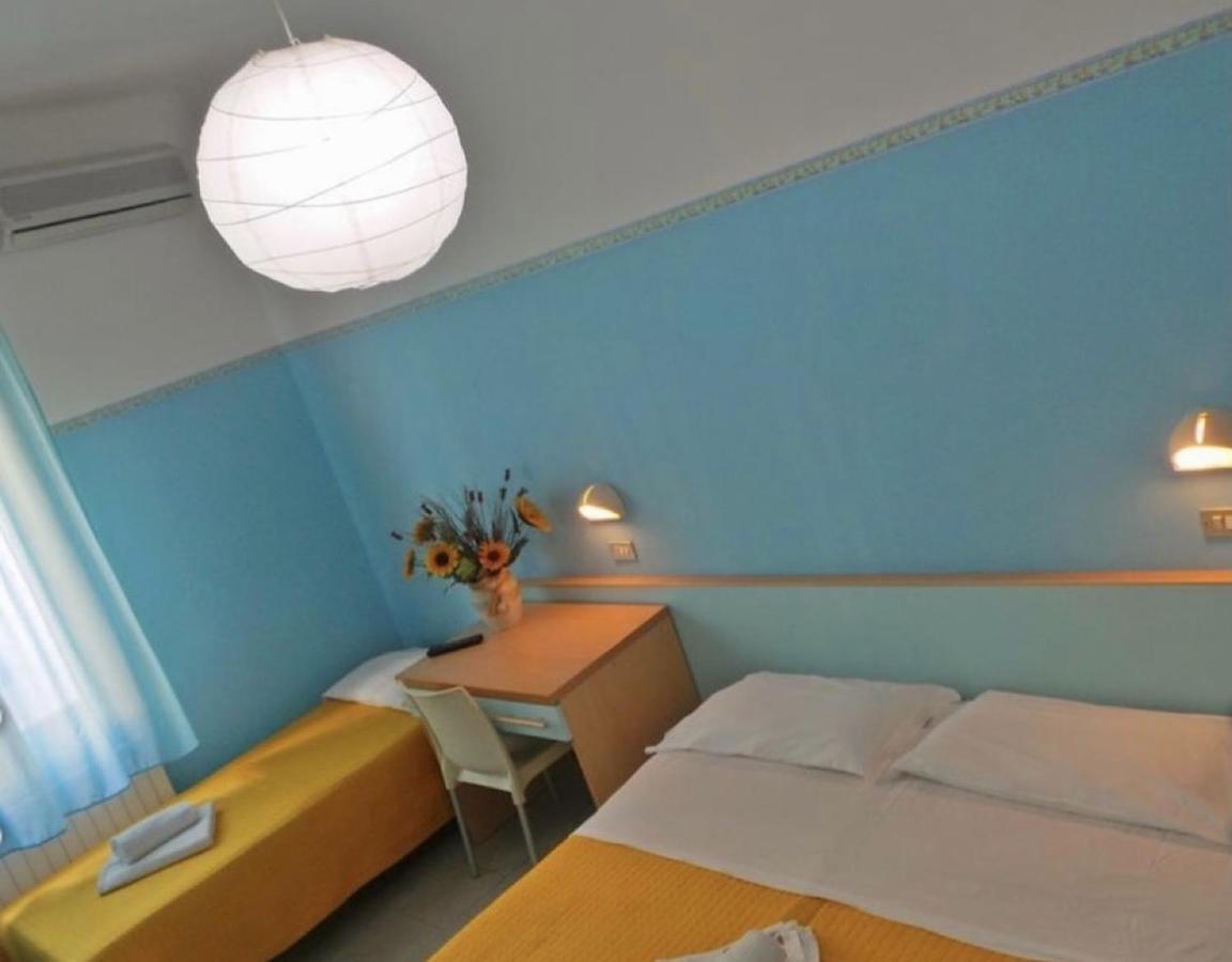 Hotel Silvana Beach Rimini Exterior foto